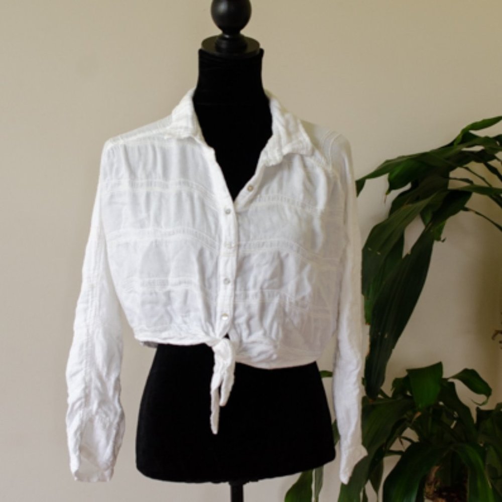 Billabong White Knotted Shirt Size M
